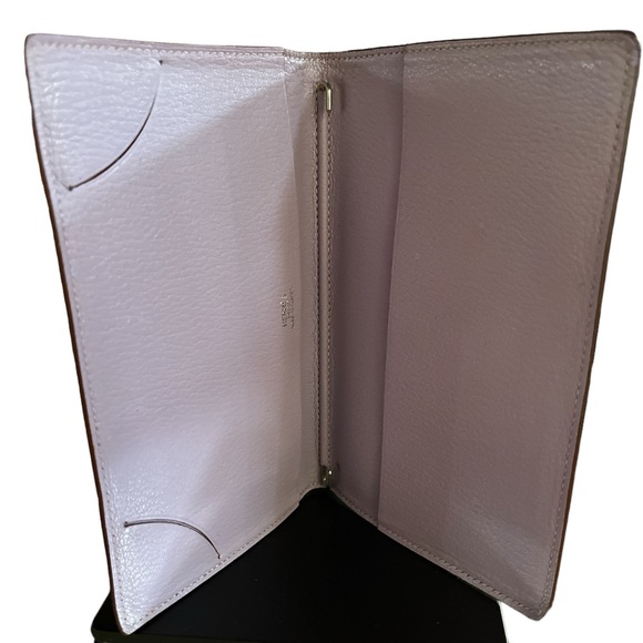 HERMÉS rare lavender agenda w/ dust bag! Authentic! Pristine condition!!! - Picture 3 of 5